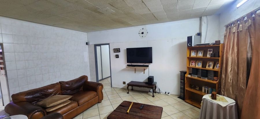 3 Bedroom Property for Sale in Bothasig Western Cape